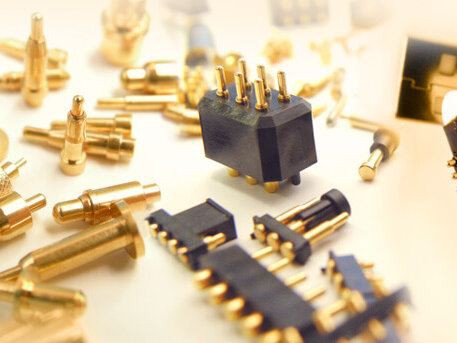 Aké faktory ovplyvňujú odolnosť pogo pin konektora?